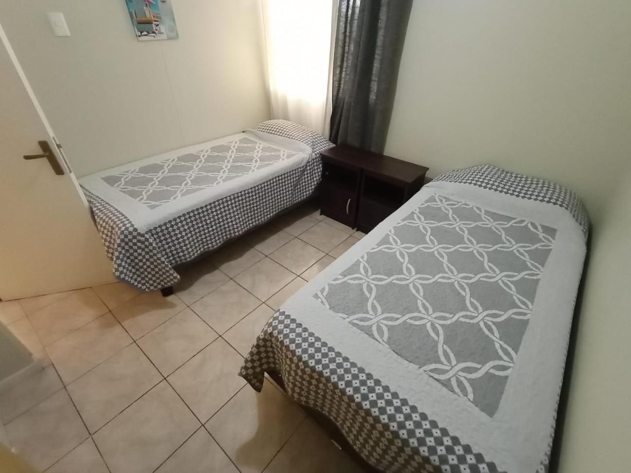 2 Frente A La Playa Apartamento *